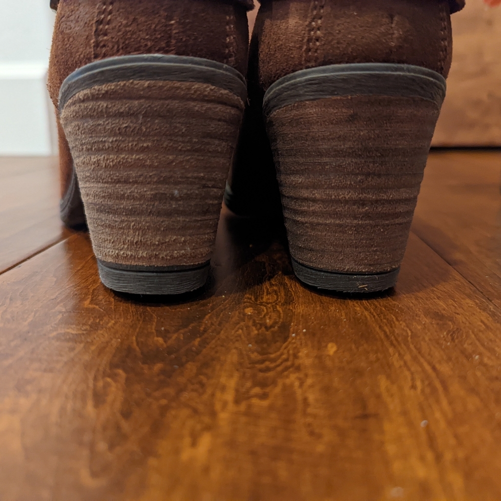 Taos Women's Laka Brown Suede Boot, Sz. 9-9.5, 40 European. - Picture 7 of 14
